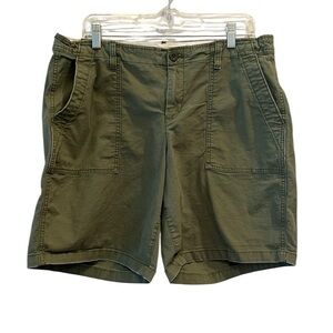 GAP - girlfriend chino shorts.  Size 14 TALL.  Olive green